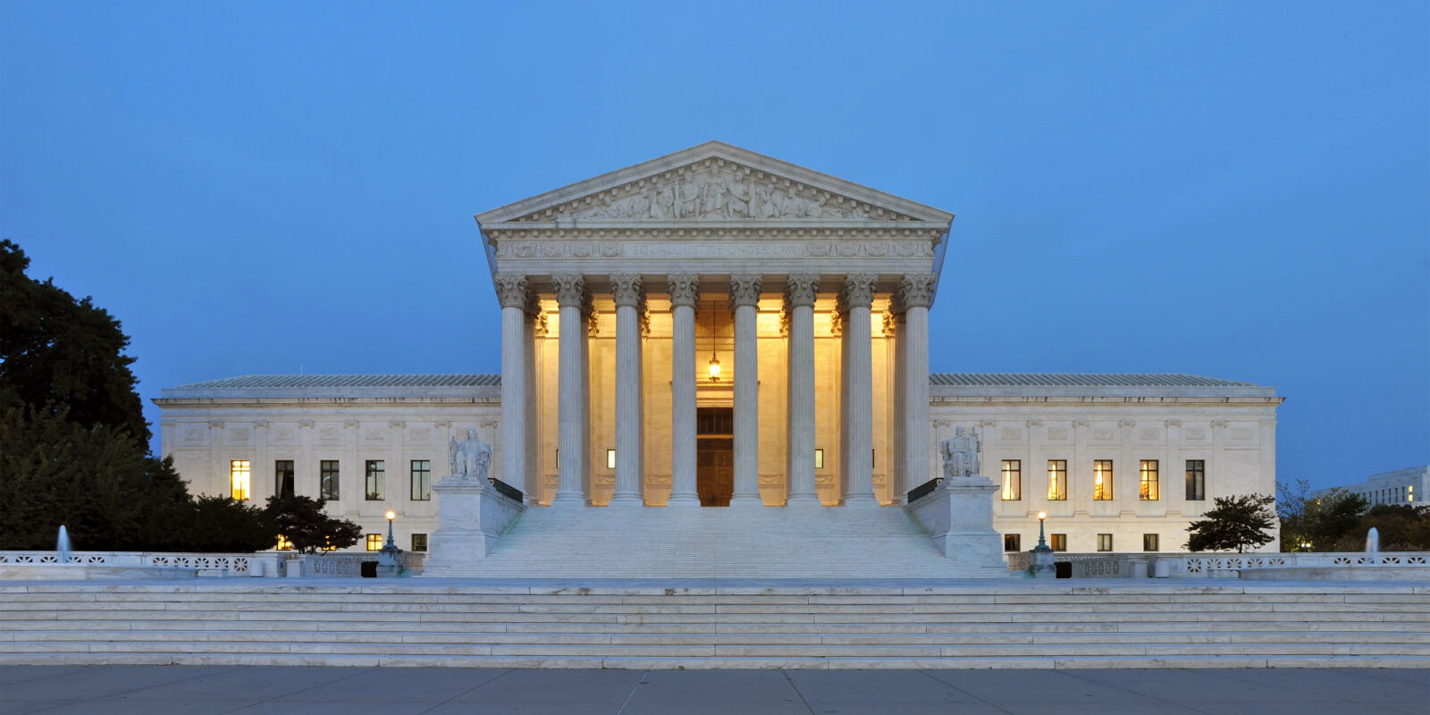 Panorama_of_United_States_Supreme_Court_Building_at_Dusk Panorama_of_United_States_Supreme_Court_Building_at_Dusk